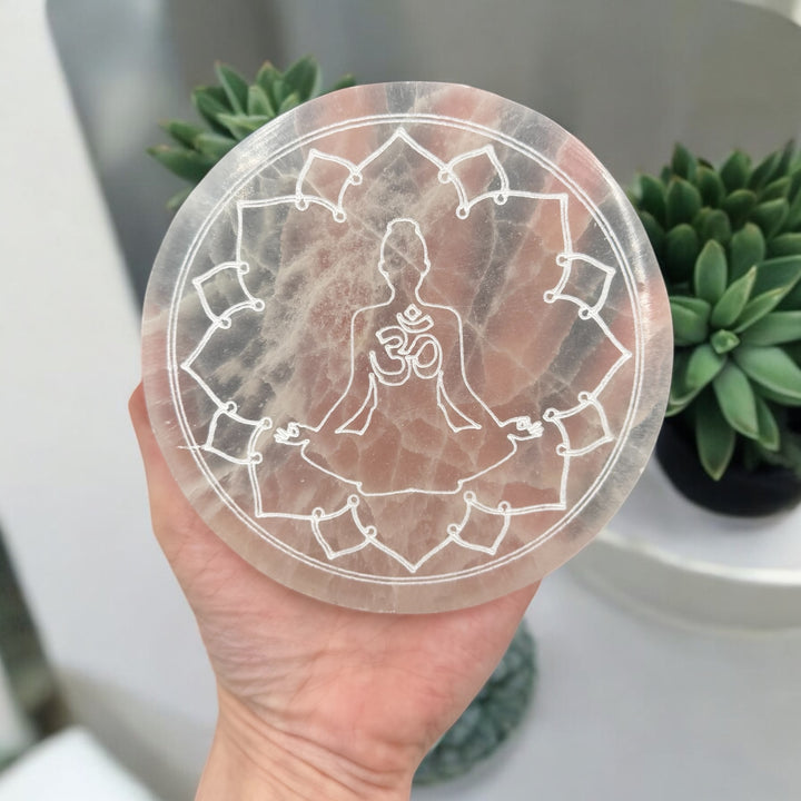 Selenite Charging Plate - Yogi 4.5"